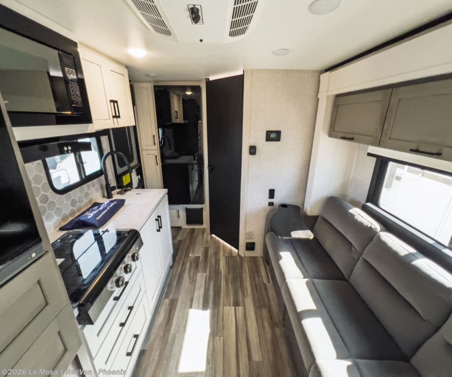 2025 Jayco JAYFEATHER MICRO 166FBS - Used Travel Trailer For Sale by La Mesa | RecVan - Phoenix  in Phoenix, Arizona