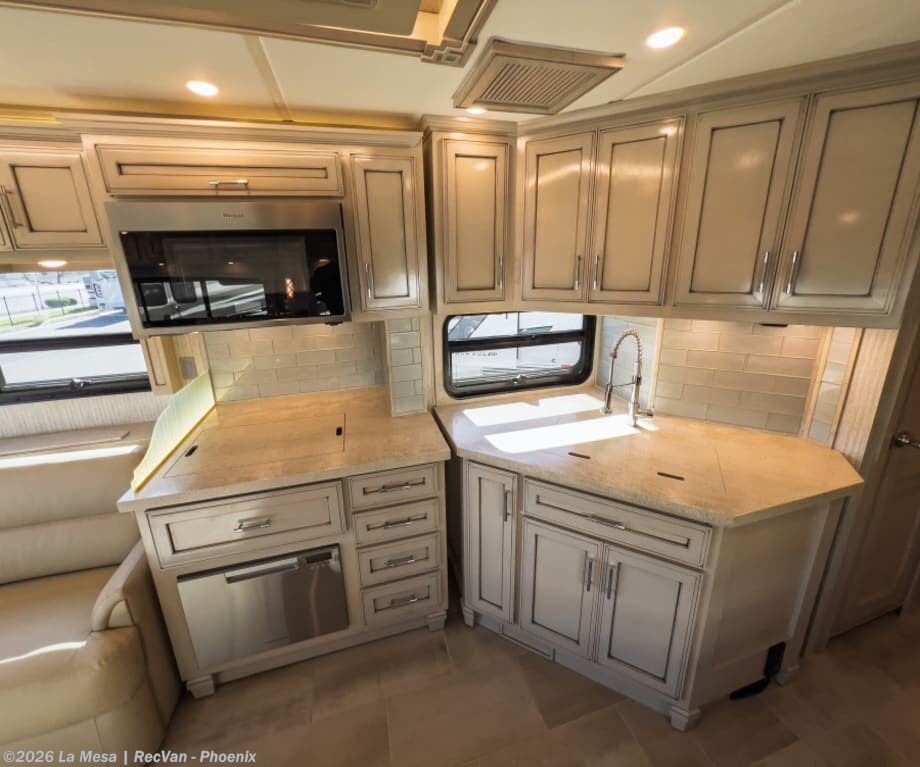 Used 2023 Newmar Ventana 4328 available in Phoenix, Arizona