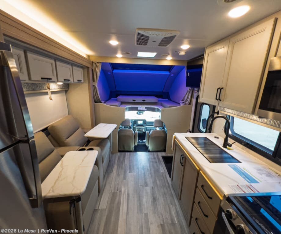 New 2027 Thor Motor Coach Omni Z30 available in Phoenix, Arizona