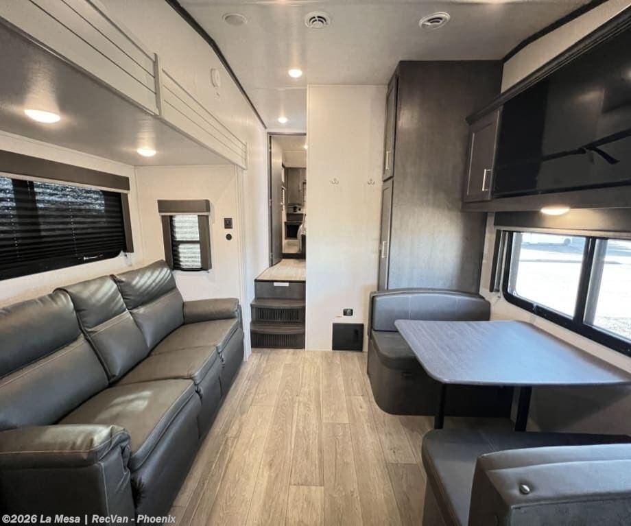2025 Keystone Cougar 2100RK - Used Fifth Wheel For Sale by La Mesa | RecVan - Phoenix  in Phoenix, Arizona