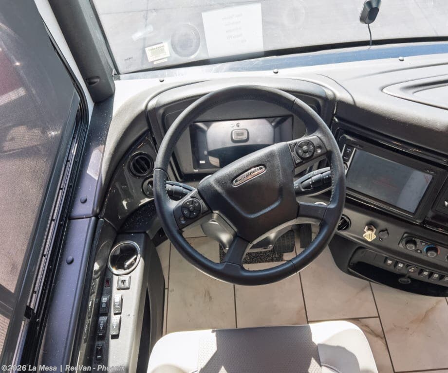 2027 Discovery LXE 44S-LXE by Fleetwood from La Mesa | RecVan - Phoenix  in Phoenix, Arizona