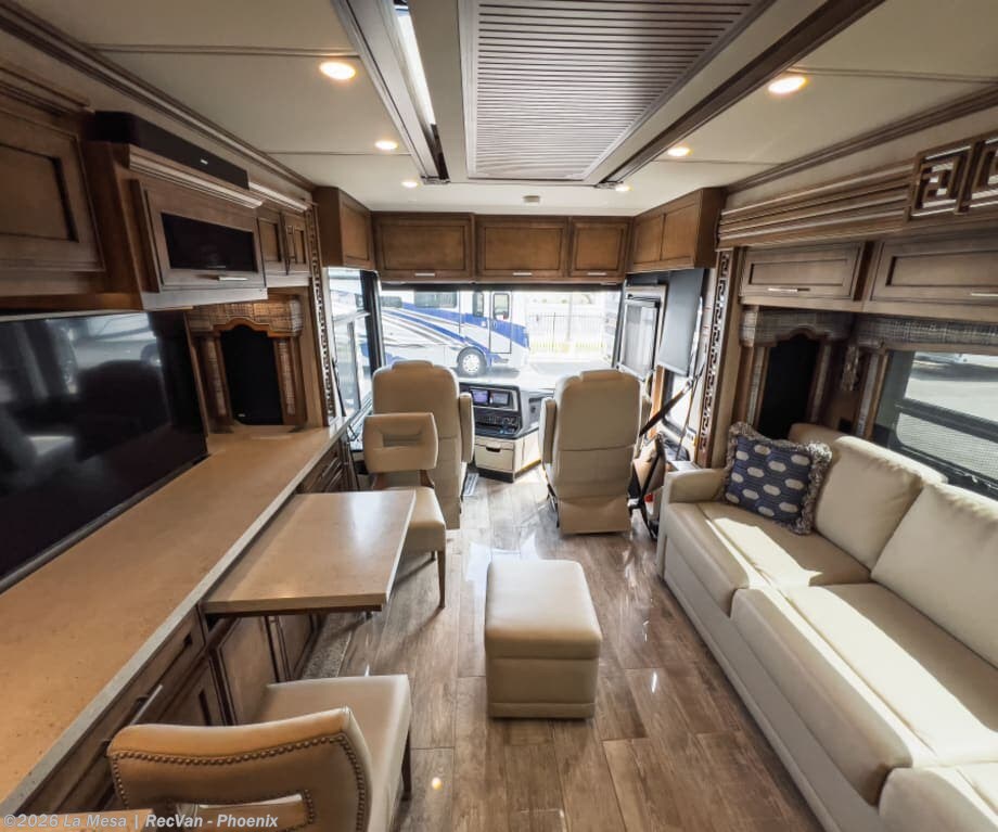 Used 2021 Newmar Ventana 3407 available in Phoenix, Arizona