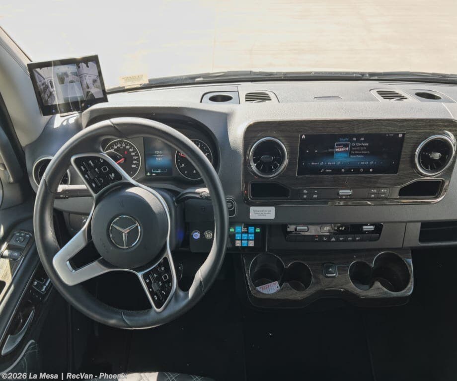 2025 LUXE D4 AWD by Midwest from La Mesa | RecVan - Phoenix  in Phoenix, Arizona