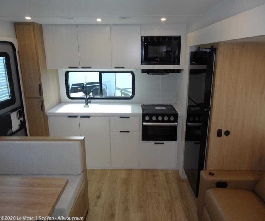 2026 Winnebago Thrive 24RKS - New Travel Trailer For Sale by La Mesa | RecVan - Albuquerque in Albuquerque, New Mexico