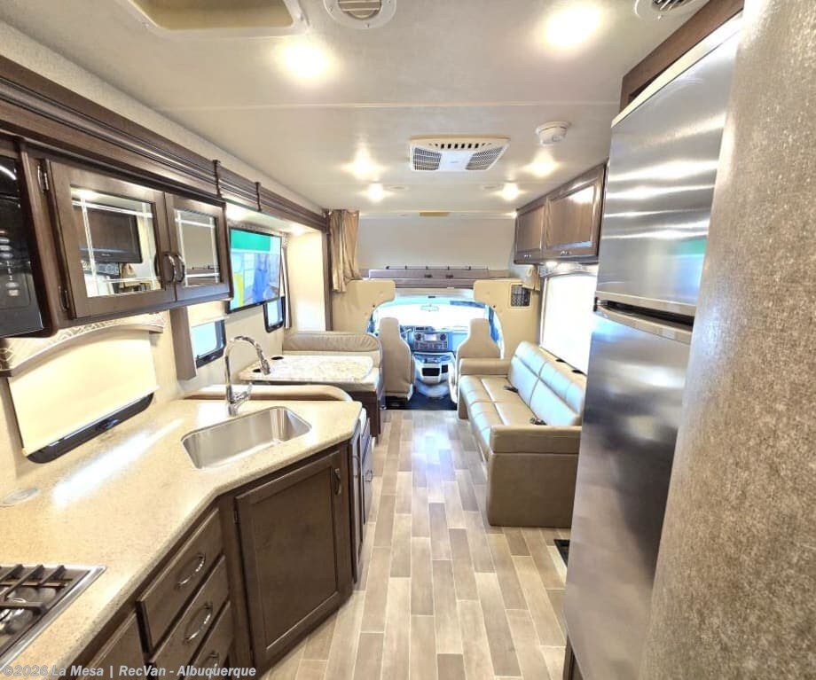 2020 Chateau 31W by Thor Motor Coach from La Mesa | RecVan - Albuquerque in Albuquerque, New Mexico