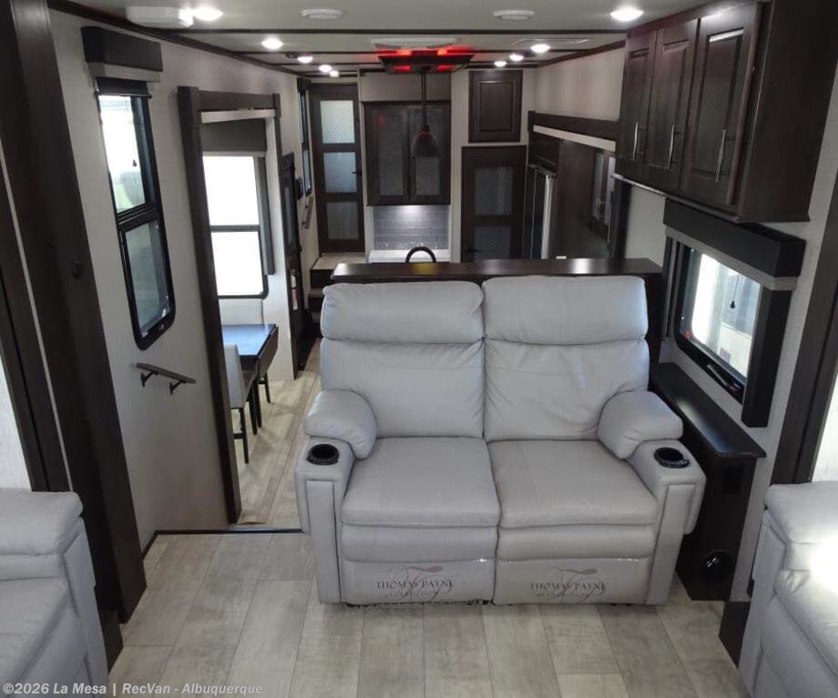 2022 Grand Design Momentum 376THRS - Used Fifth Wheel For Sale by La Mesa | RecVan - Albuquerque in Albuquerque, New Mexico