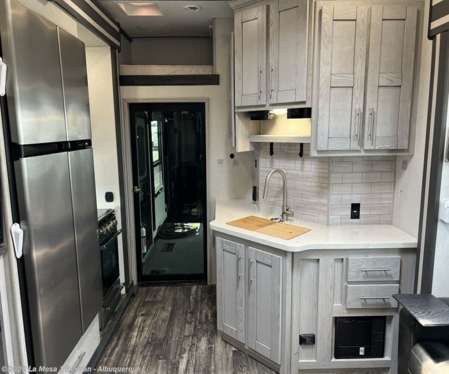 2023 Keystone Fuzion 379 - Used Fifth Wheel For Sale by La Mesa | RecVan - Albuquerque in Albuquerque, New Mexico
