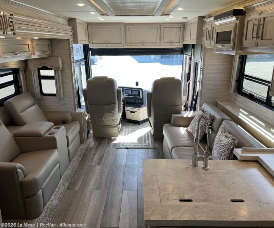 2023 Ventana 3717 by Newmar from La Mesa | RecVan - Albuquerque in Albuquerque, New Mexico