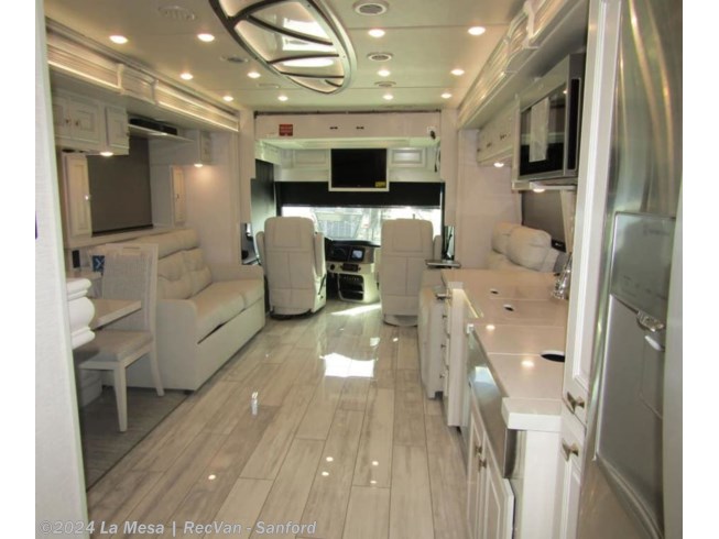 2024 Discovery LXE 40M-LXE by Fleetwood from La Mesa | RecVan - Sanford in Sanford, Florida