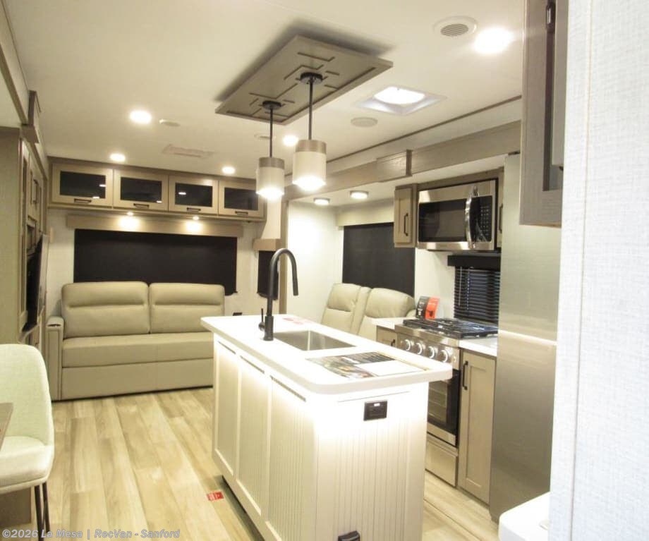 2025 Grand Design Reflection TRAILER 317RSTS - New Travel Trailer For Sale by La Mesa | RecVan - Sanford in Sanford, Florida