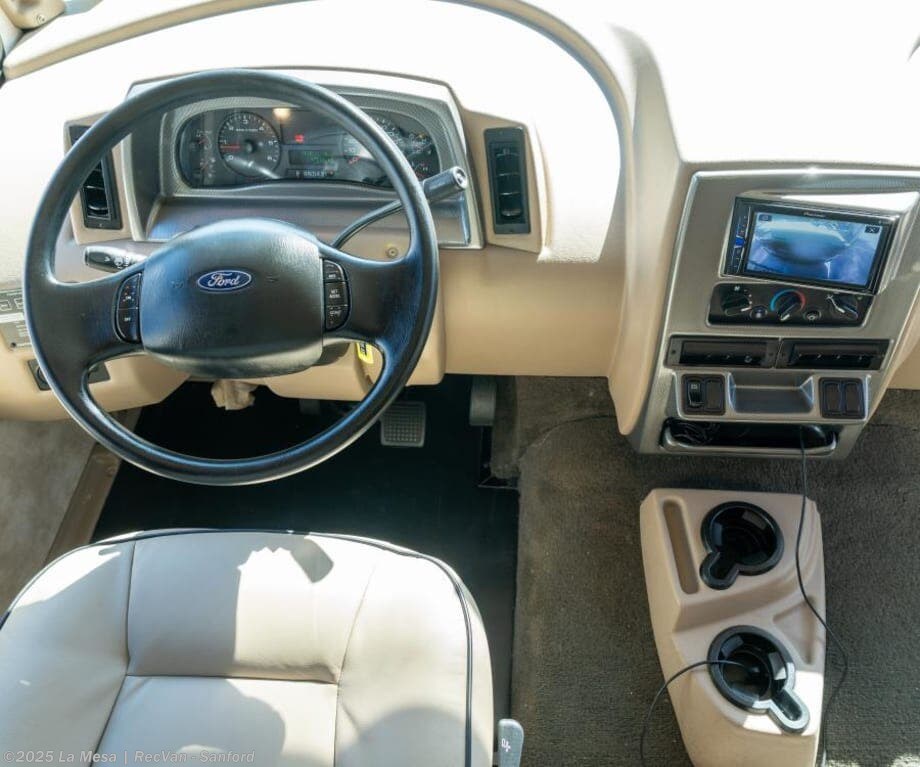 2019 Winnebago Sunstar 29VE - Used Class A For Sale by La Mesa | RecVan - Sanford in Sanford, Florida