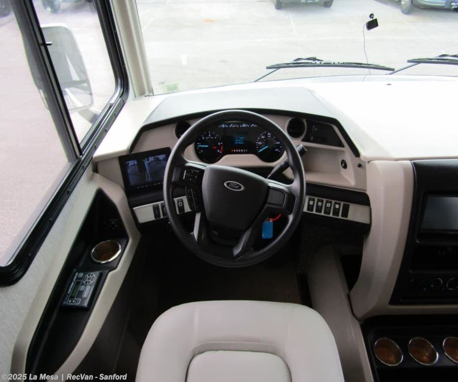 2023 Fleetwood Bounder 35GL - Used Class A For Sale by La Mesa | RecVan - Sanford in Sanford, Florida