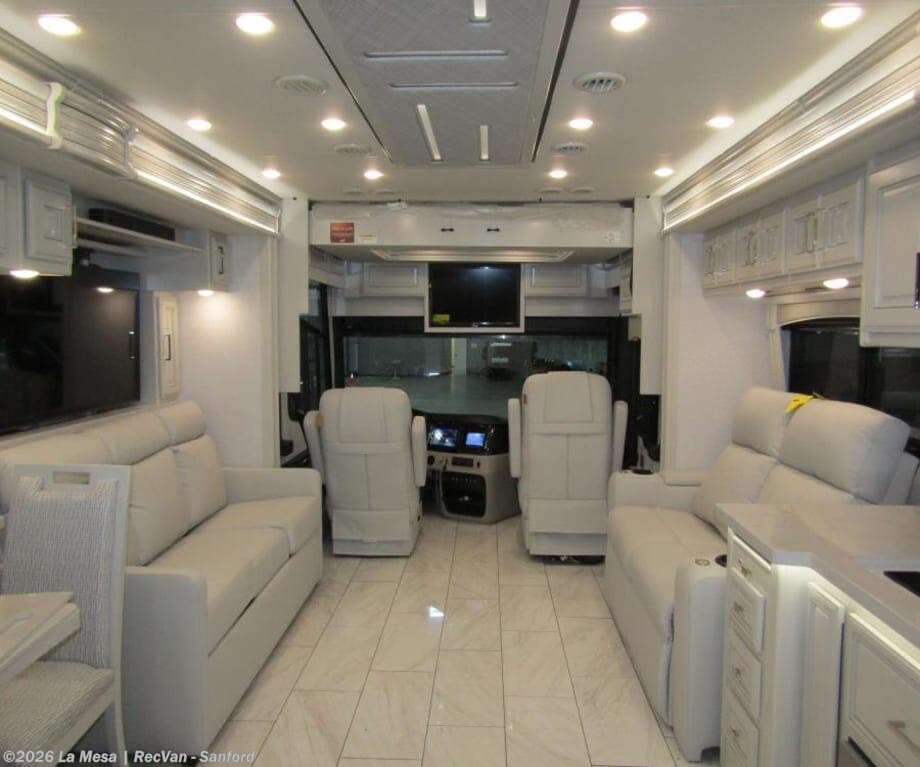 2025 Discovery LXE 40M-LXE by Fleetwood from La Mesa | RecVan - Sanford in Sanford, Florida
