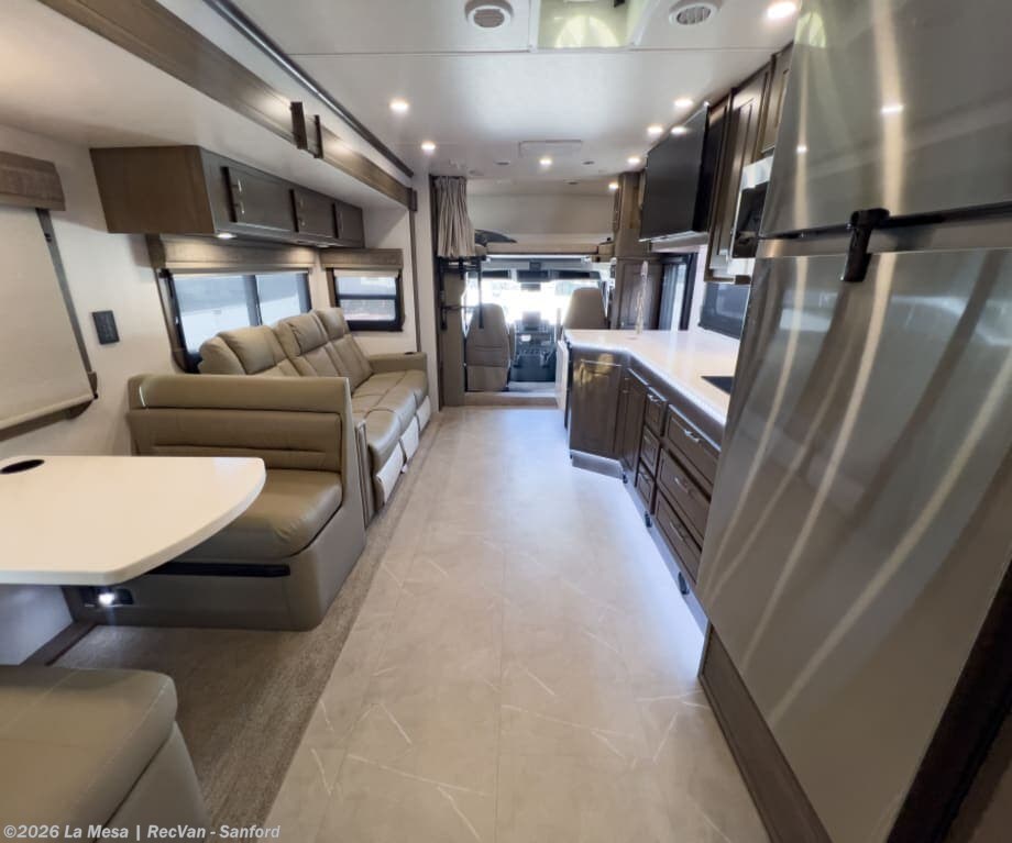 2025 DX3 34KD by Dynamax Corp from La Mesa | RecVan - Sanford in Sanford, Florida