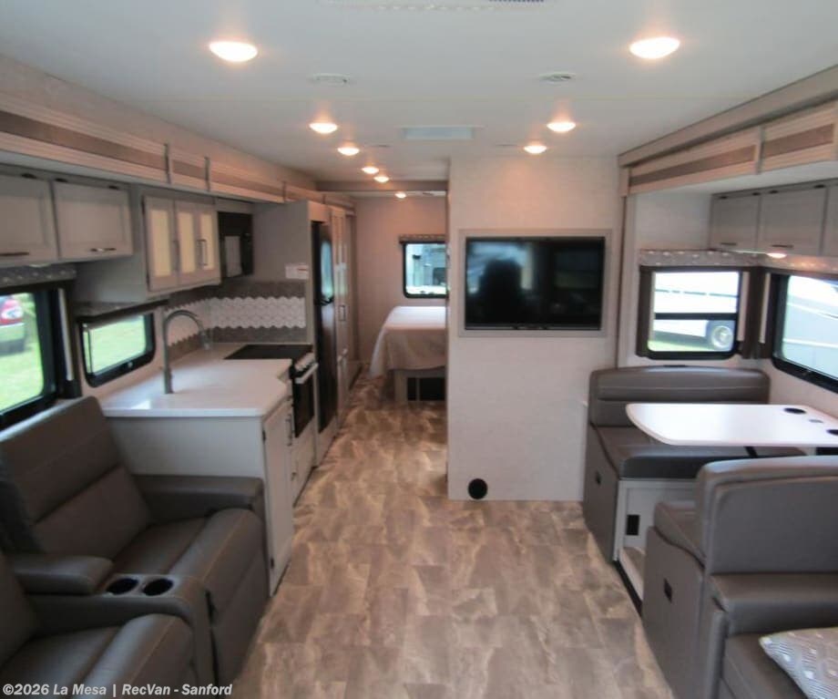 Used 2023 Thor Motor Coach Windsport 34R available in Sanford, Florida