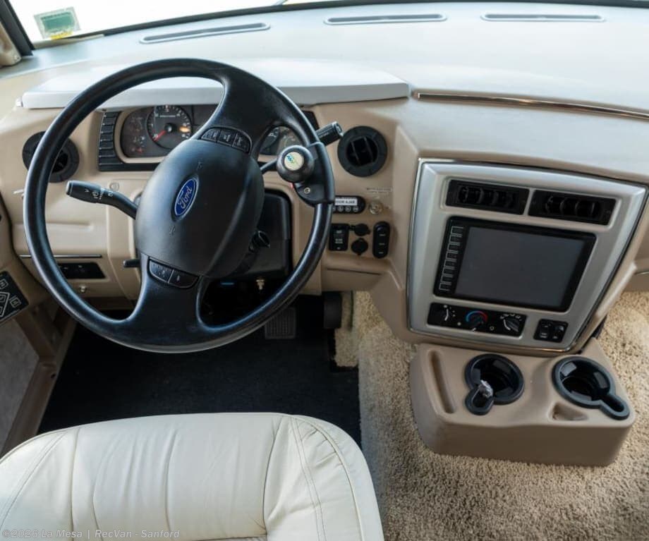 2017 Winnebago Adventurer 37F - Used Class A For Sale by La Mesa | RecVan - Sanford in Sanford, Florida