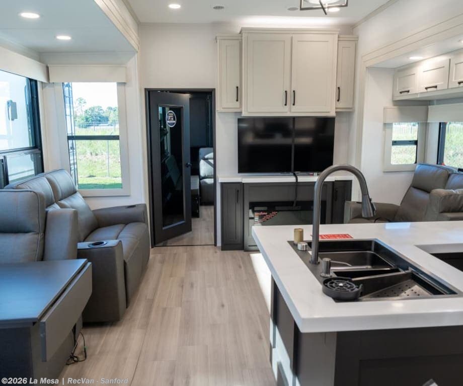 2026 Momentum 395MS by Grand Design from La Mesa | RecVan - Sanford in Sanford, Florida