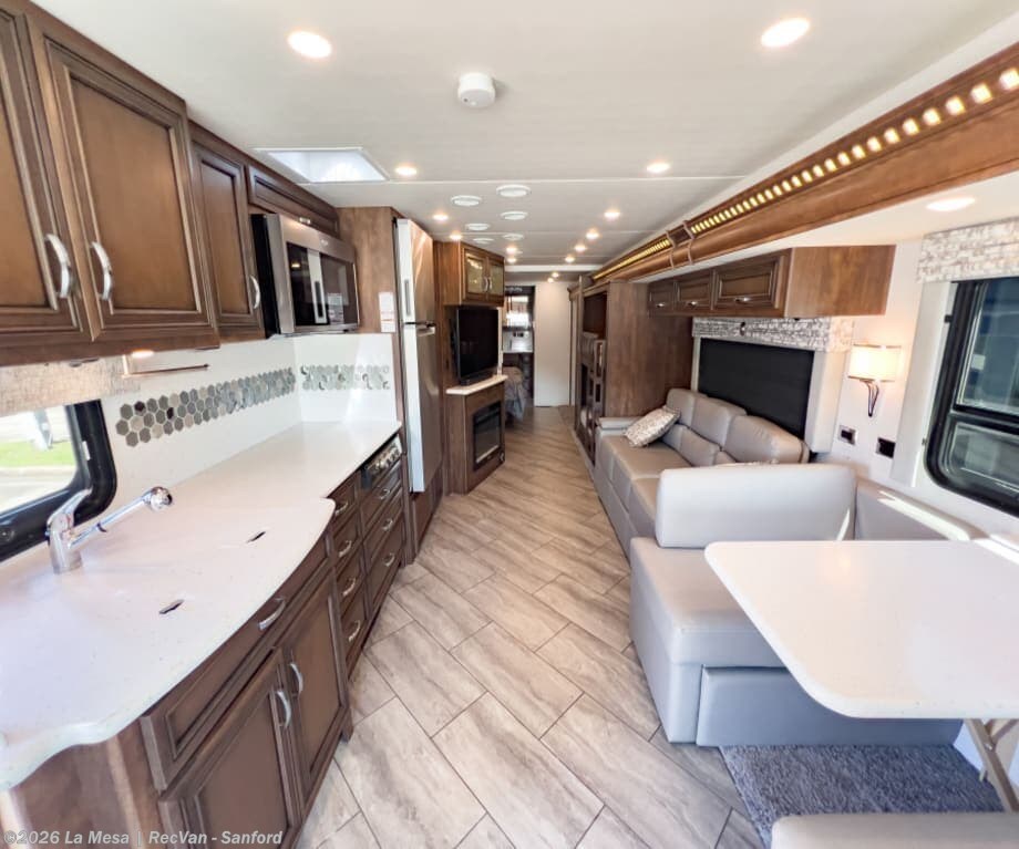 Used 2022 Newmar Bay Star 3616 available in Sanford, Florida