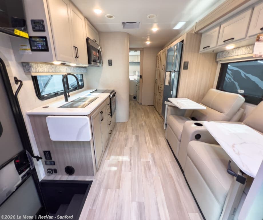 New 2027 Thor Motor Coach Omni Trail Z30 available in Sanford, Florida