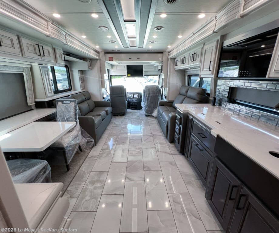 2027 Discovery LXE 40M-LXE by Fleetwood from La Mesa | RecVan - Sanford in Sanford, Florida