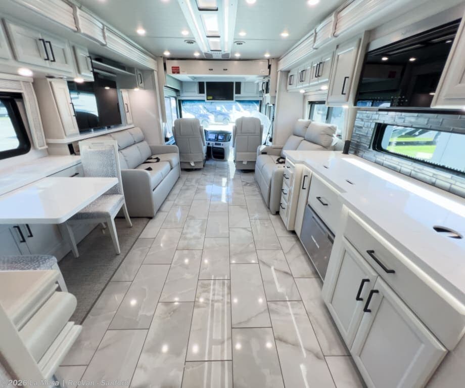 2027 Discovery 38W by Fleetwood from La Mesa | RecVan - Sanford in Sanford, Florida