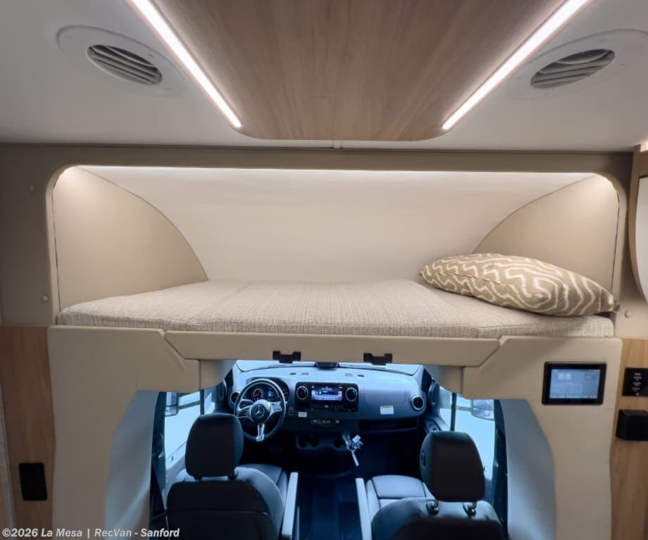 New 2027 Tiffin Wayfarer 25XLW available in Sanford, Florida