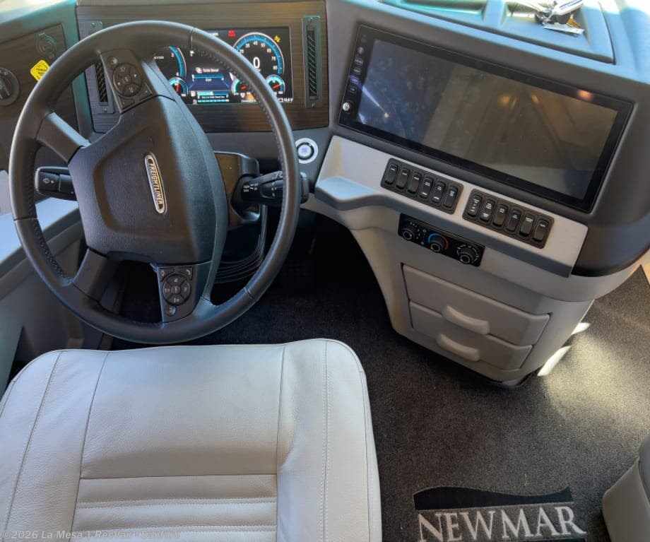 2026 Newmar New Aire 3547 - Used Class A For Sale by La Mesa | RecVan - Sanford in Sanford, Florida