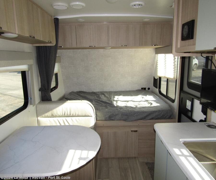 2024 Winnebago MICRO MINNIETT 1800BH RV for Sale in Port St. Lucie, FL