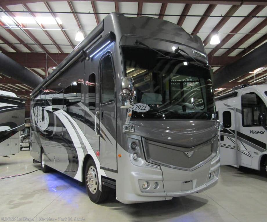 2022 Fleetwood Discovery LXE 36HQ RV for Sale in Port St. Lucie, FL