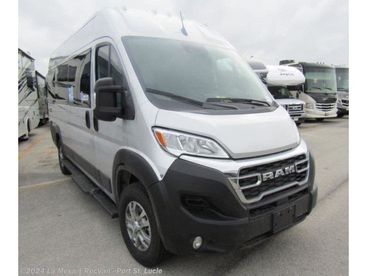 New 2024 Thor Motor Coach Dazzle 2LB available in Port St. Lucie, Florida