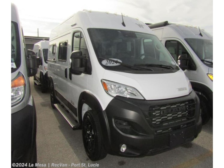New 2024 Winnebago Solis Pocket BUT36B available in Port St. Lucie, Florida