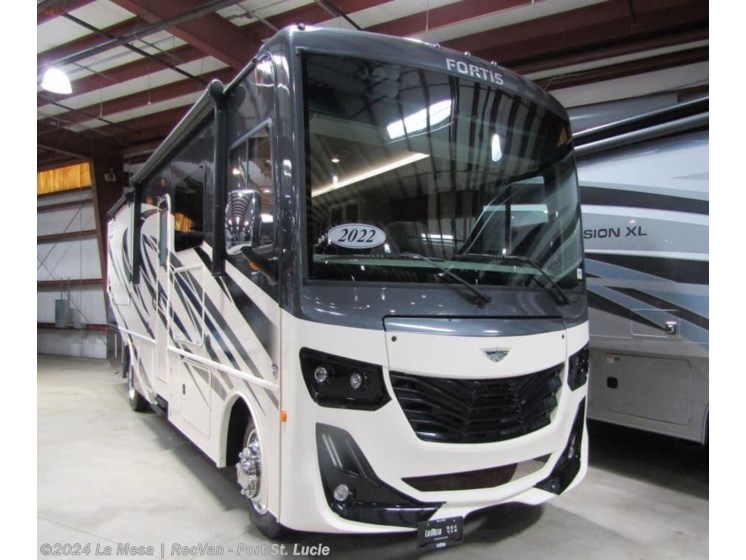 Used 2022 Fleetwood Fortis 32RW available in Port St. Lucie, Florida