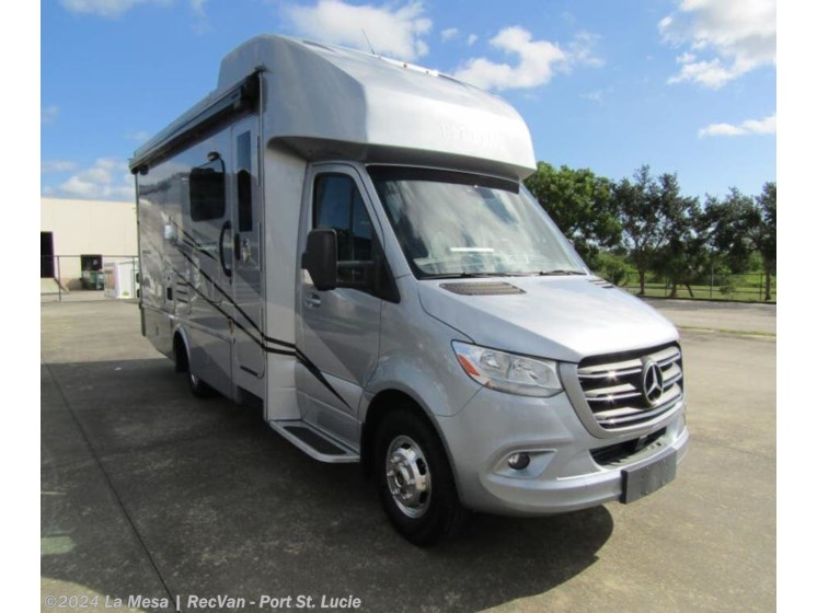 Used 2023 Tiffin Wayfarer 25RW available in Port St. Lucie, Florida