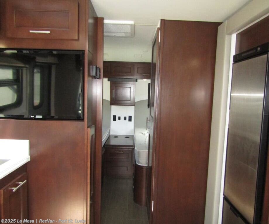 2020 Regency Ultra Brougham 25MB RV for Sale in Port St. Lucie, FL
