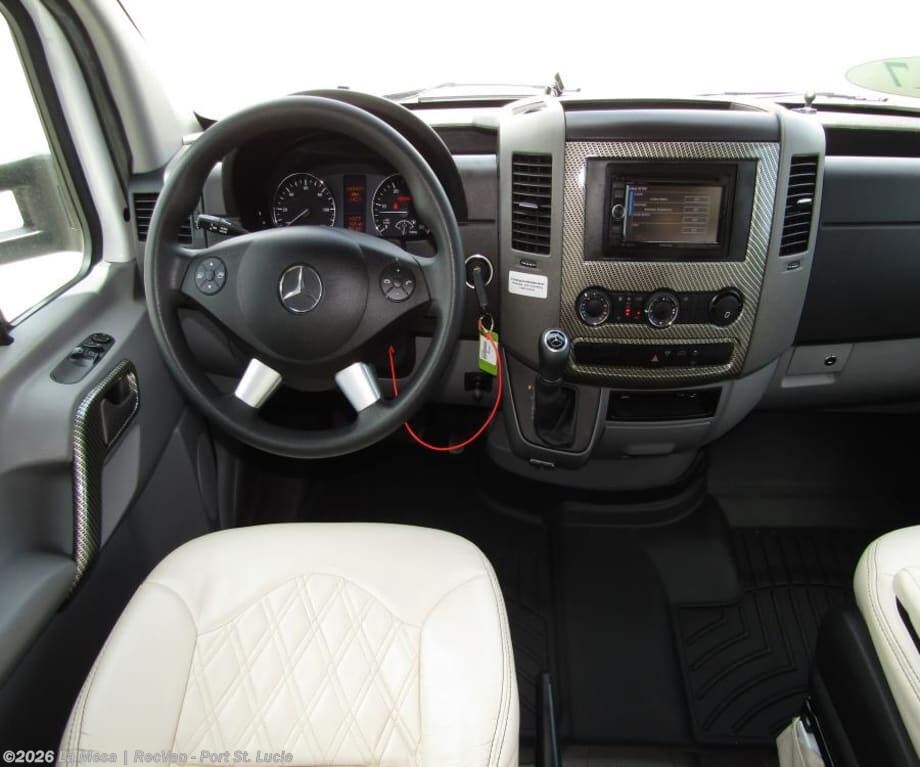 2017 Tiffin Wayfarer 24QW - Used Class C For Sale by La Mesa | RecVan - Port St. Lucie in Port St. Lucie, Florida