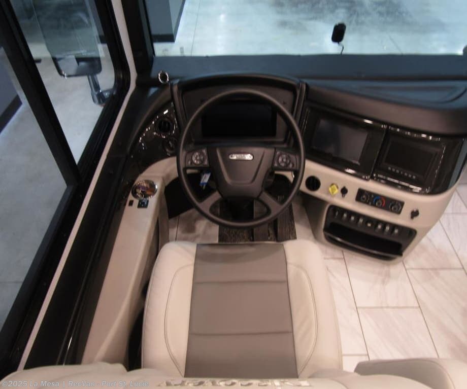 2026 Fleetwood Discovery 38W - New Class A For Sale by La Mesa | RecVan - Port St. Lucie in Port St. Lucie, Florida