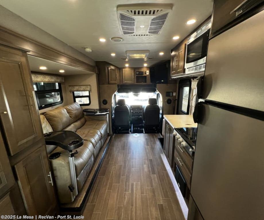 2021 ISTATA 3 24FW by Dynamax Corp from La Mesa | RecVan - Port St. Lucie in Port St. Lucie, Florida