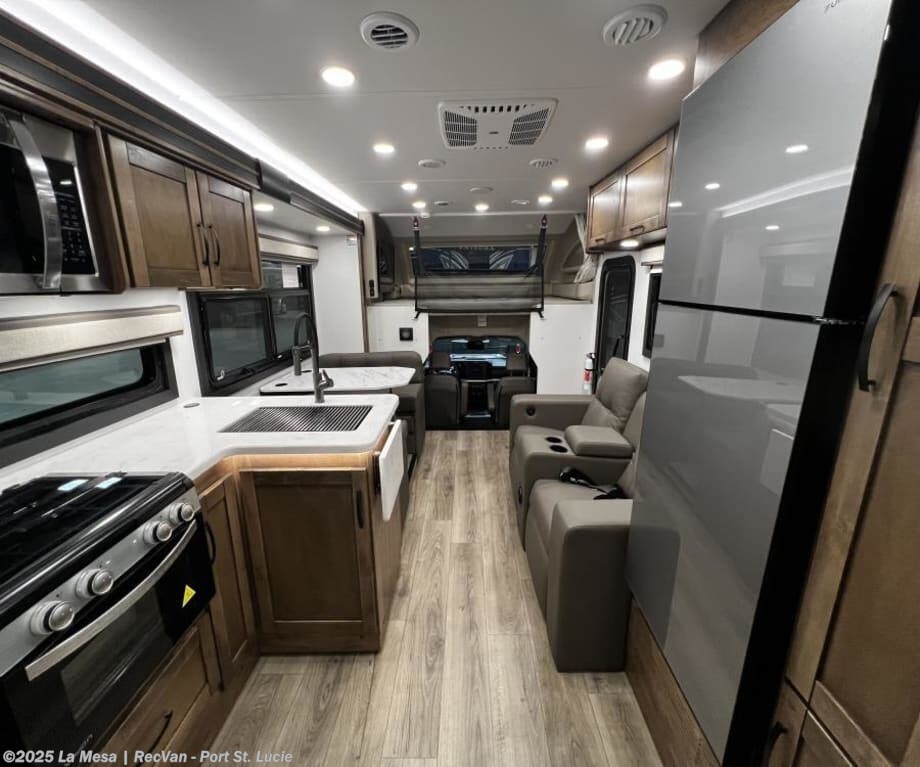 2026 Esteem XL 32U-XL-GSE by Entegra Coach from La Mesa | RecVan - Port St. Lucie in Port St. Lucie, Florida
