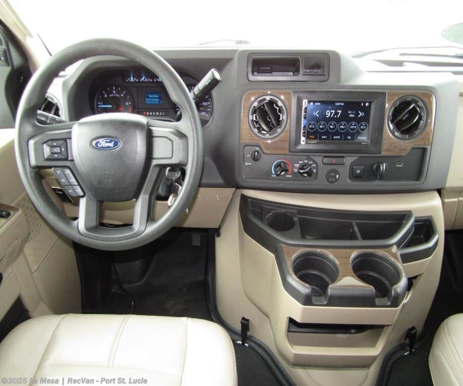 2021 Thor Motor Coach Chateau 31W - Used Class C For Sale by La Mesa | RecVan - Port St. Lucie in Port St. Lucie, Florida