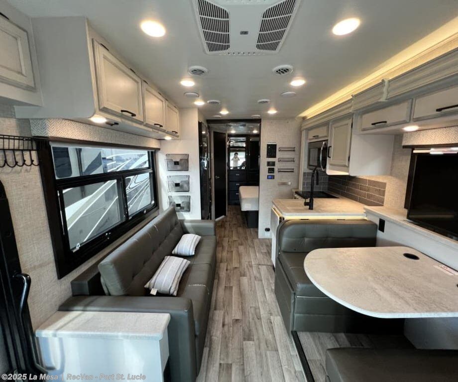 Used 2023 Jayco Alante 27A available in Port St. Lucie, Florida
