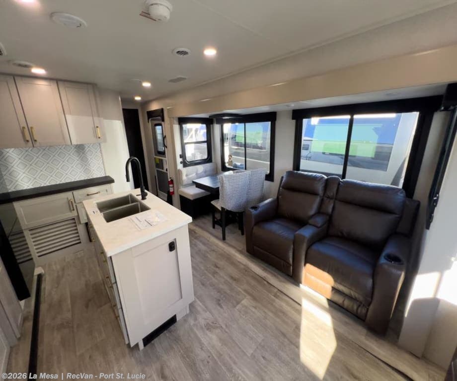 New 2026 Jayco SUNDANCE XLT TRAILER 29RLBS available in Port St. Lucie, Florida