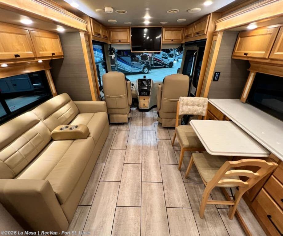 2022 BREEZE 31BR by Tiffin from La Mesa | RecVan - Port St. Lucie in Port St. Lucie, Florida