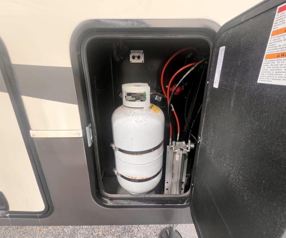 2020 Vilano 394RK by Vanleigh from La Mesa | RecVan - Port St. Lucie in Port St. Lucie, Florida