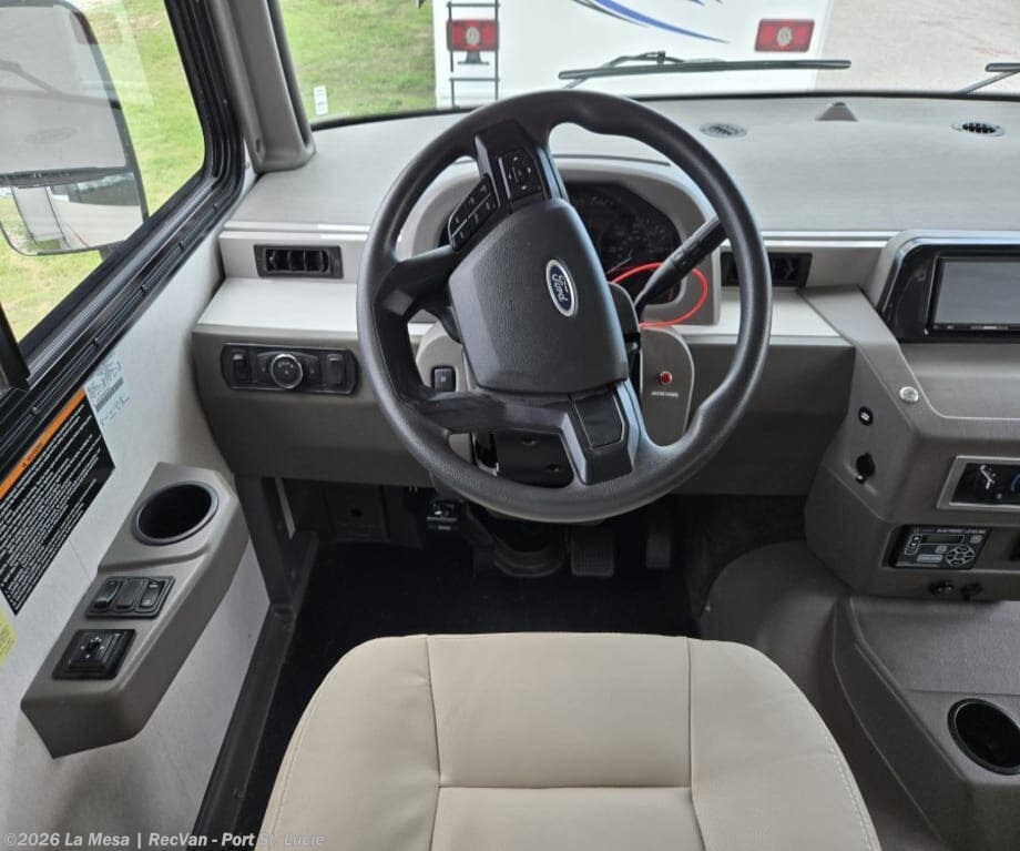2023 Winnebago Vista 29V - Used Class A For Sale by La Mesa | RecVan - Port St. Lucie in Port St. Lucie, Florida