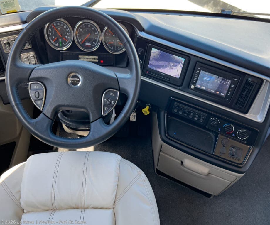 2019 Newmar Ventana 3717 - Used Class A For Sale by La Mesa | RecVan - Port St. Lucie in Port St. Lucie, Florida