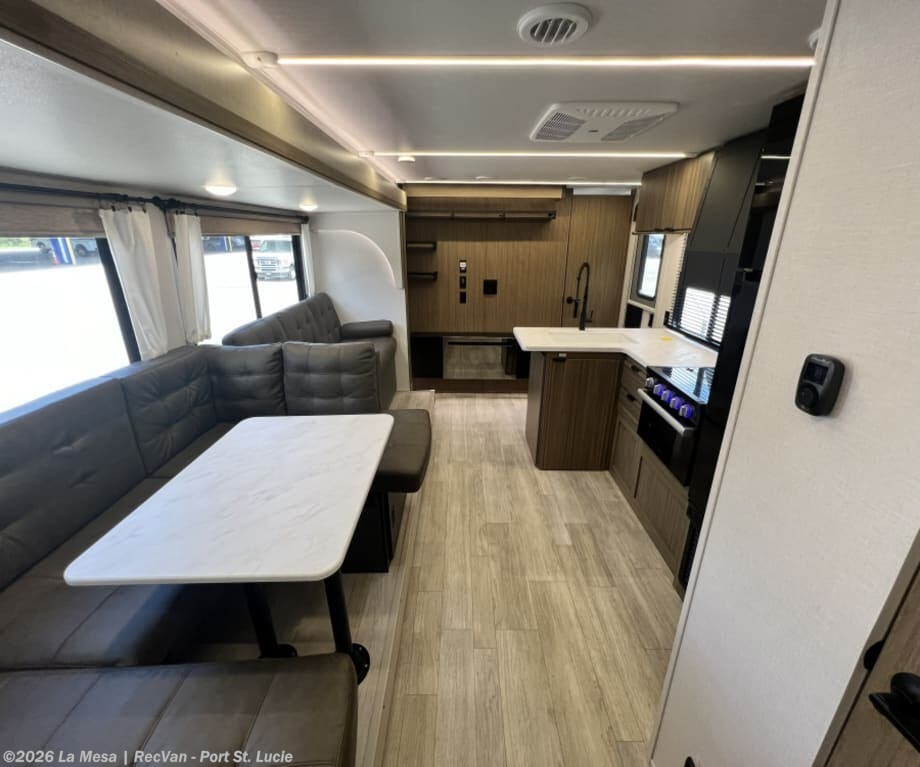 2025 Forest River Salem CRUISER LITE 273QBXL - Used Travel Trailer For Sale by La Mesa | RecVan - Port St. Lucie in Port St. Lucie, Florida