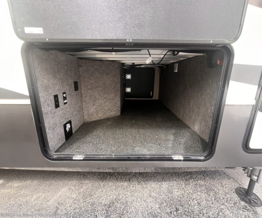 Used 2020 Vanleigh Vilano 394RK available in Port St. Lucie, Florida