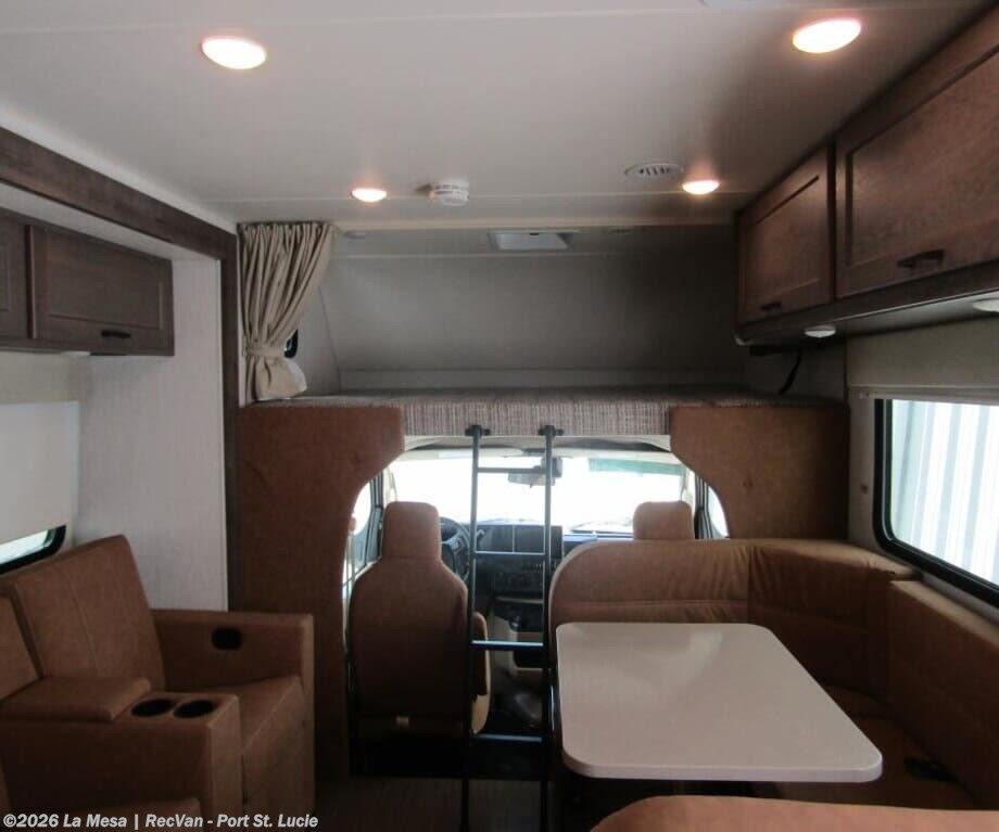 2026 Minnie Winnie WF326NP by Winnebago from La Mesa | RecVan - Port St. Lucie in Port St. Lucie, Florida