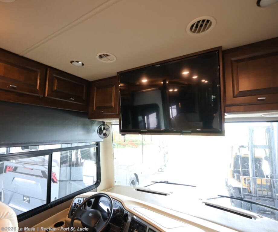 Used 2019 Tiffin OPEN ROAD 32SA available in Port St. Lucie, Florida