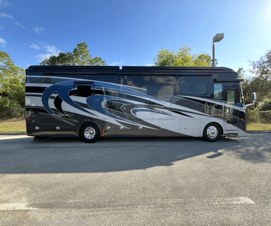 2022 Tiffin Phaeton 40IH-450HP - Used Class A For Sale by La Mesa | RecVan - Port St. Lucie in Port St. Lucie, Florida